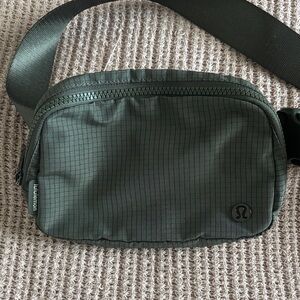 Lululemon Everyday Belt 1L